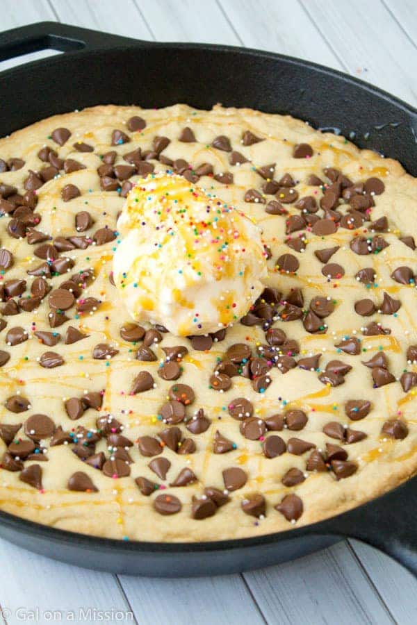 https://www.galonamission.com/wp-content/uploads/2014/02/Chocolate-Chip-Skillet-Cookie-6.jpg