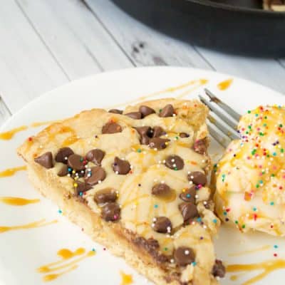 Deep-Dish Chocolate Chip Skillet Cookie