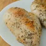 A Simple and Delicious Pan Roasted Lemon Chicken | Recipe on galonamission.com