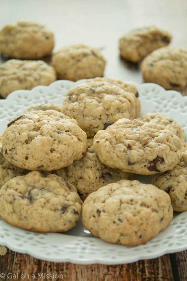 Thick and Chewy Oatmeal Chocolate Chunk Cookies | Recipe on galonamission.com