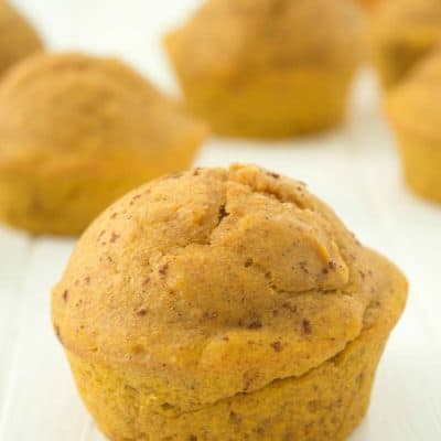 Easy and delicious pumpkin muffins that you will enjoy the entire fall season! from @galmission