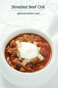 A mouthwatering shredded beef chili recipe that is so easy to make and absolutely delicious! Perfect for the cooler weather, so comforting!