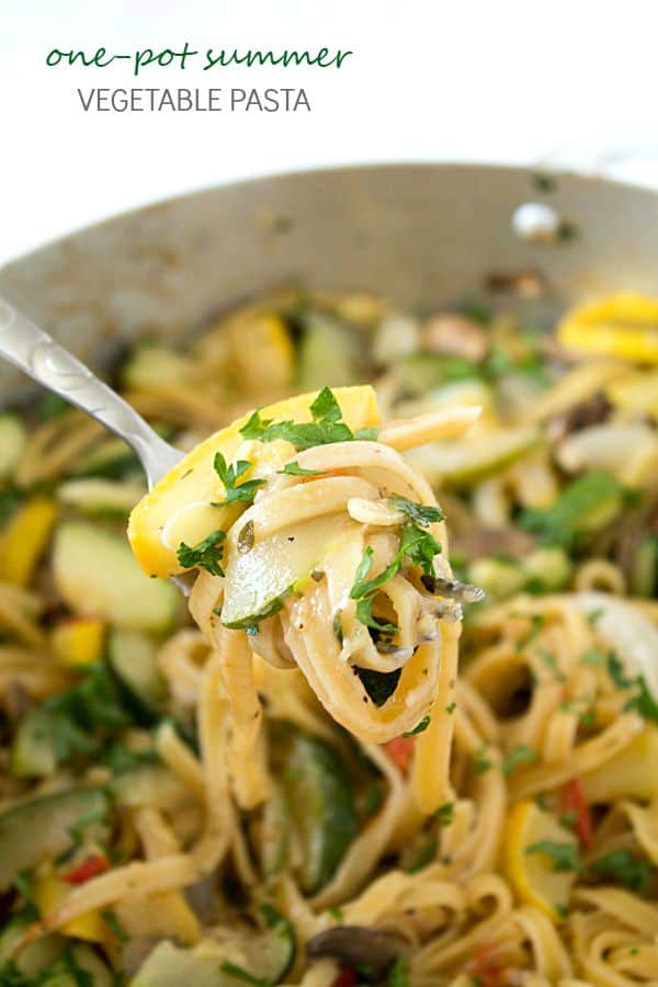 One-Pot Summer Vegetable Pasta: One-pot meals are a favorite! You are going to fall in love with this easy one-pot pasta! Made with summer vegetables, and better than your traditional summer pasta salad! Pinning for later!!