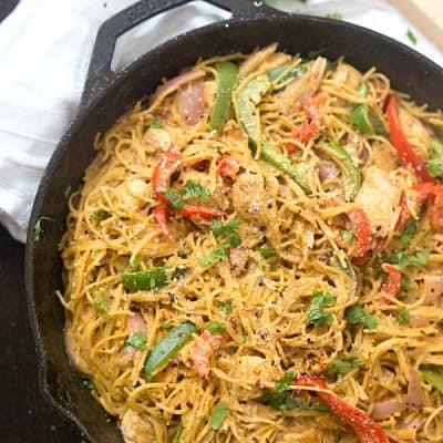 One-Pot Creamy Cajun Chicken Pasta - Incredibly easy weeknight or weekend meal made in just minutes!