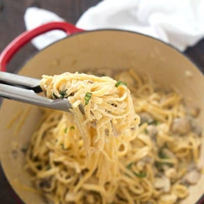 One-Pot Chicken and Mushroom Fettuccine Alfredo - Only requires just one! Ready and on the table in 30 minutes!