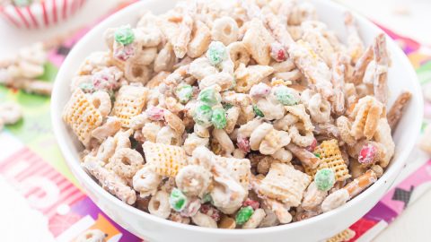 Christmas chex mix clearance white chocolate